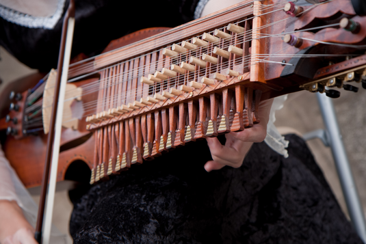 Nyckelharpa: Folkmusik außerhalb Schwedens